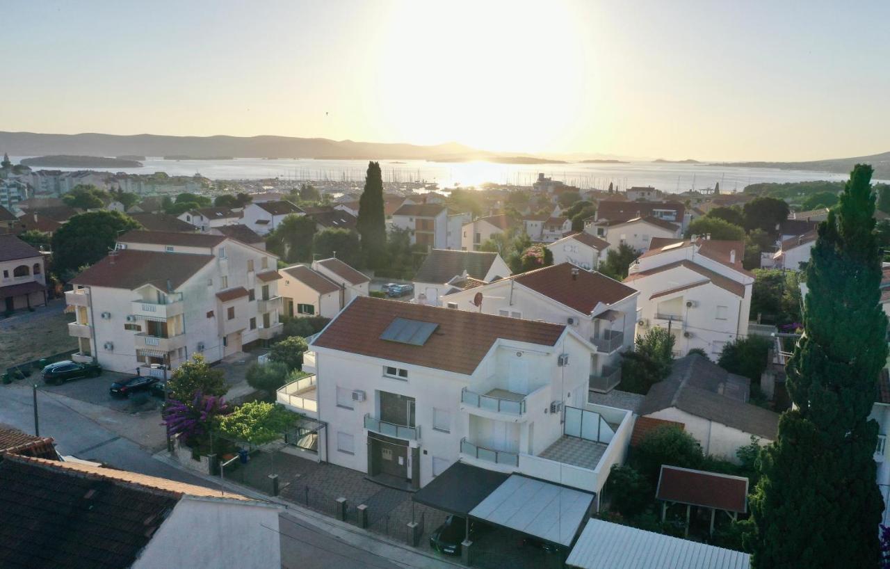 Apartments Dumancic ビオグラード・ナ・モル エクステリア 写真