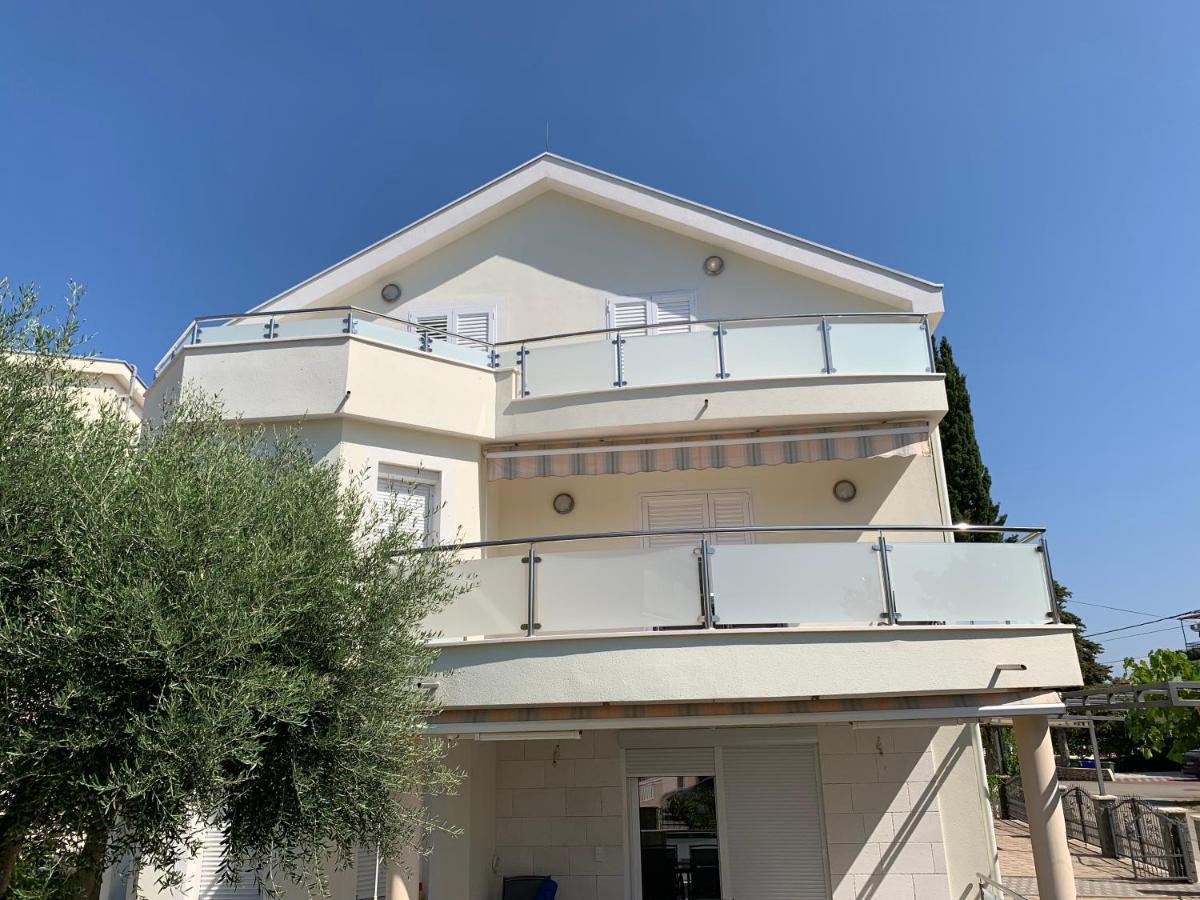 Apartments Dumancic ビオグラード・ナ・モル エクステリア 写真