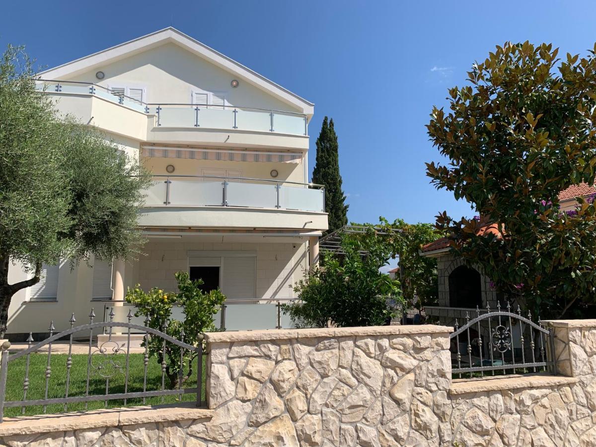 Apartments Dumancic ビオグラード・ナ・モル エクステリア 写真