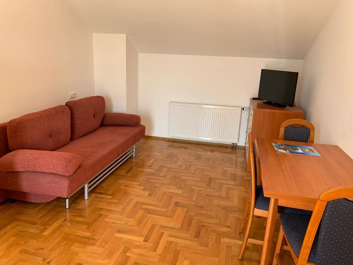 Apartments Dumancic ビオグラード・ナ・モル エクステリア 写真