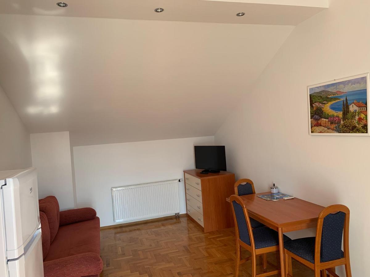 Apartments Dumancic ビオグラード・ナ・モル エクステリア 写真