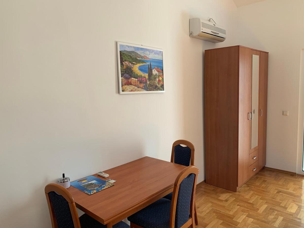 Apartments Dumancic ビオグラード・ナ・モル エクステリア 写真