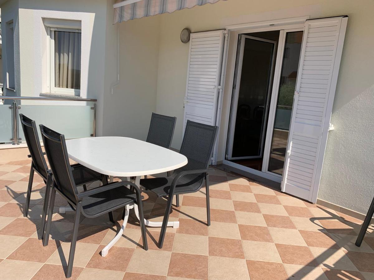 Apartments Dumancic ビオグラード・ナ・モル エクステリア 写真