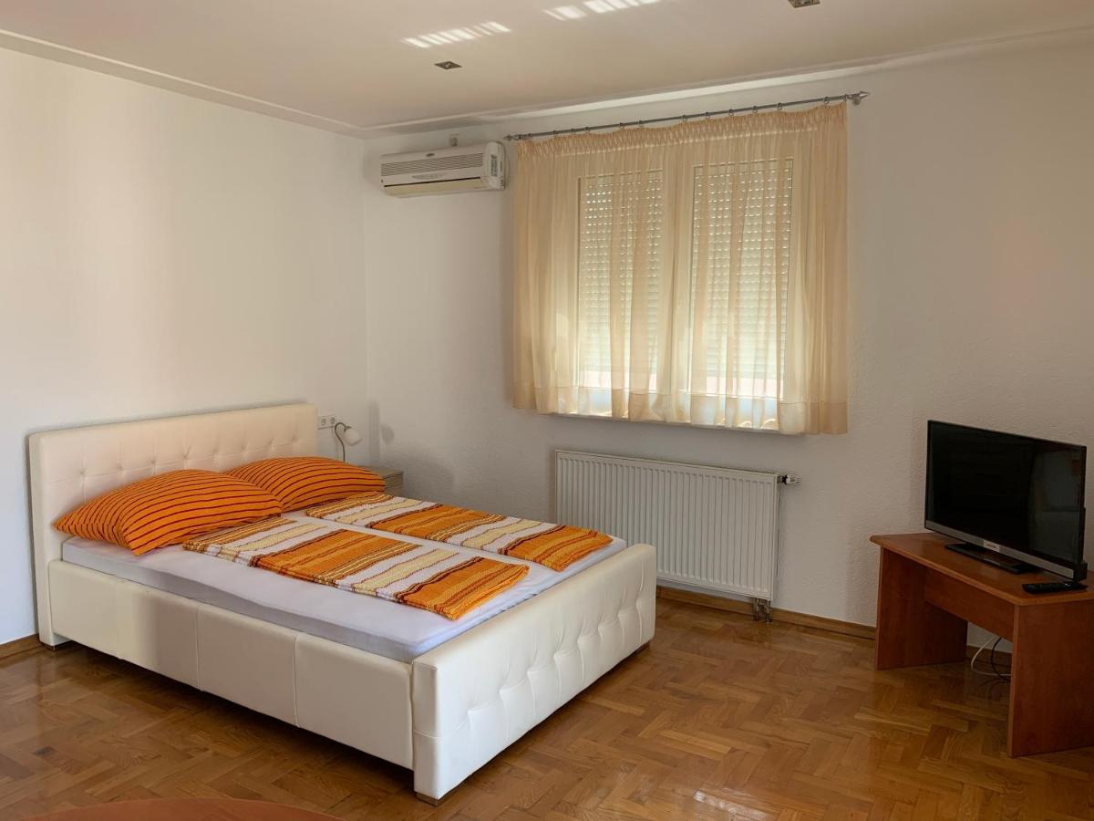 Apartments Dumancic ビオグラード・ナ・モル エクステリア 写真