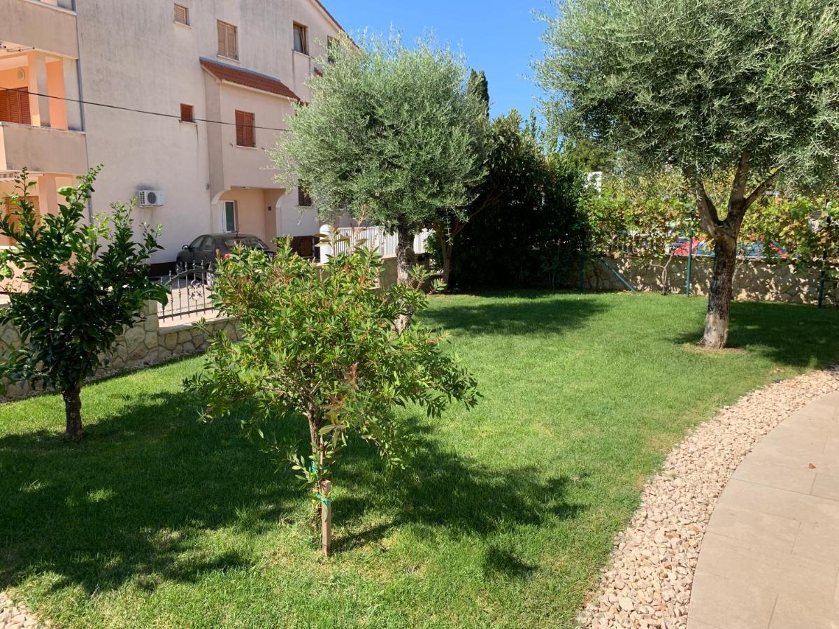 Apartments Dumancic ビオグラード・ナ・モル エクステリア 写真